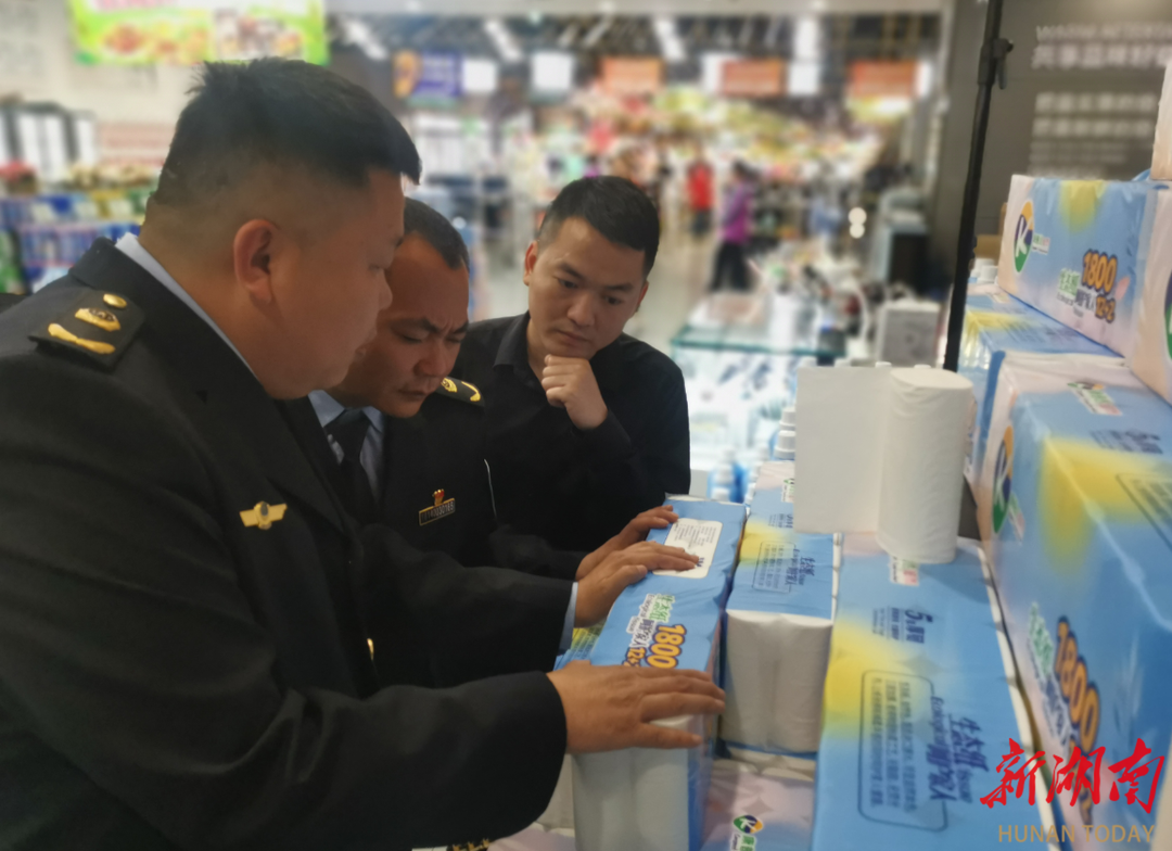 湘西州市场监督管理局直属分局开展“五一”节前市场监管领域安全检查米乐 M6(图2)