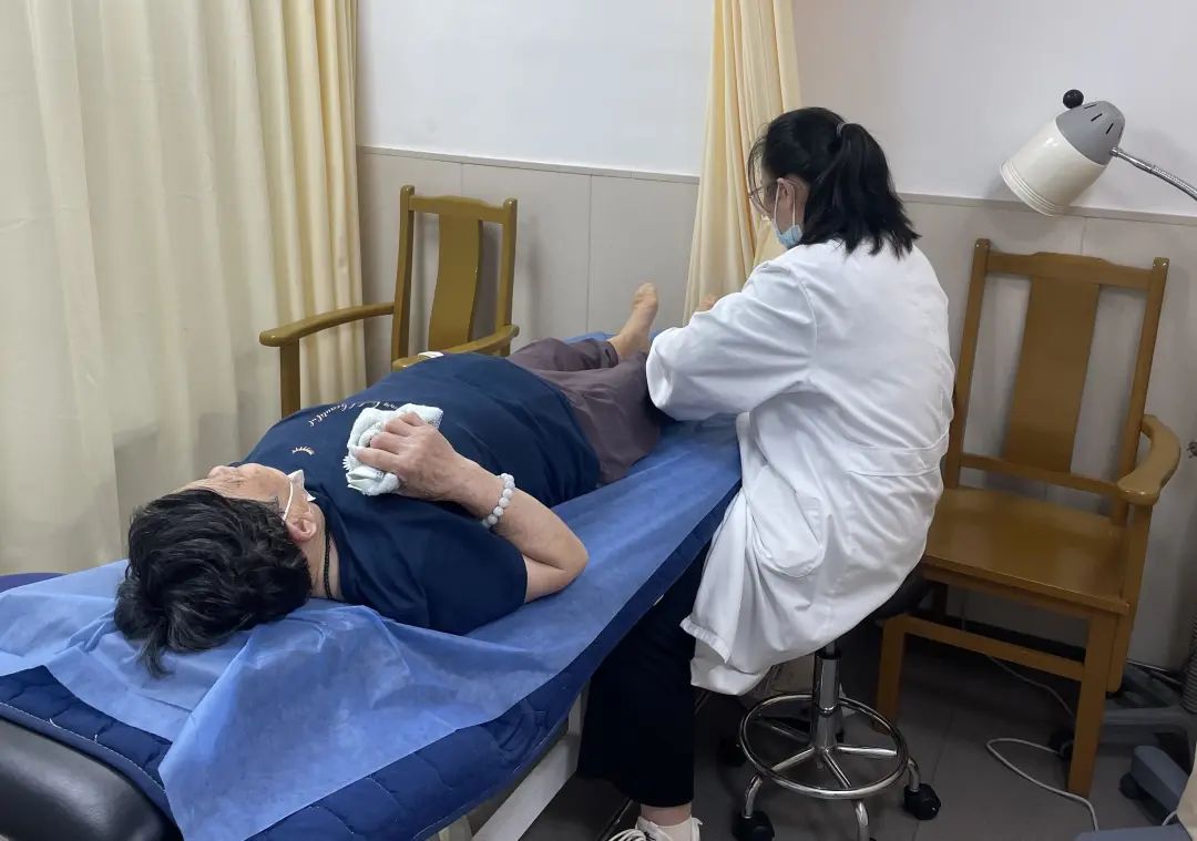 普陀这家中医特色服务站上新“黑科M6 米乐技”让“望闻问切”也能智能化！(图2)