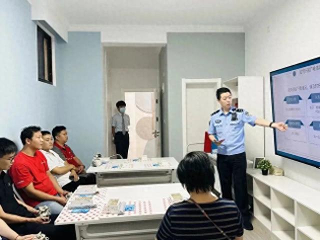 暖心服务、消费优惠、节日活动……一张“小哥服务地图”实现了一场温暖米乐 M6的双向奔赴(图5)