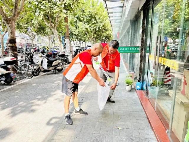 暖心服务、消费优惠、节日活动……一张“小哥服务地图”实现了一场温暖米乐 M6的双向奔赴(图12)